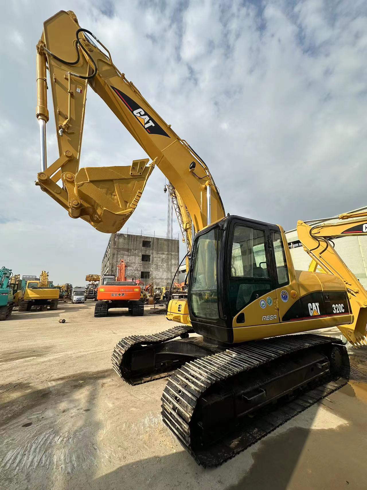 CAT320C (4)