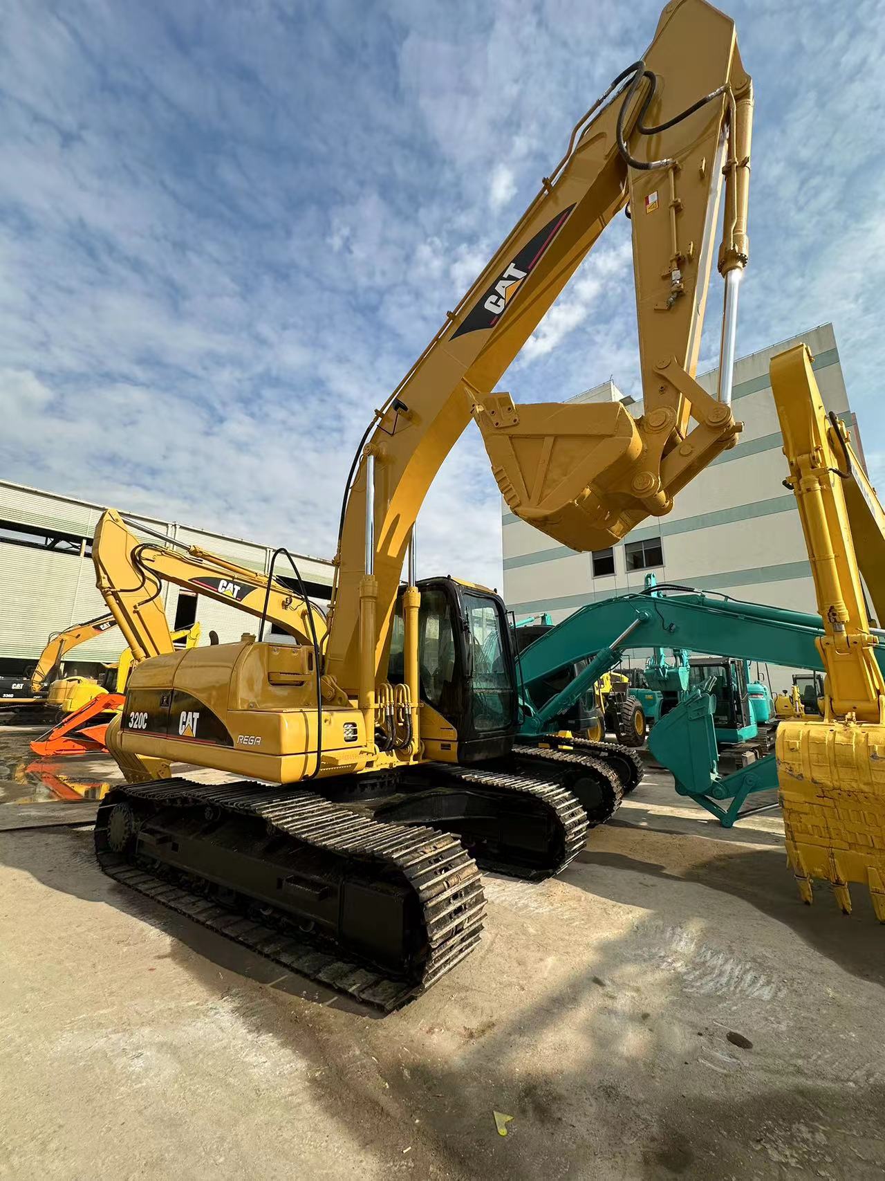 CAT320C (2)